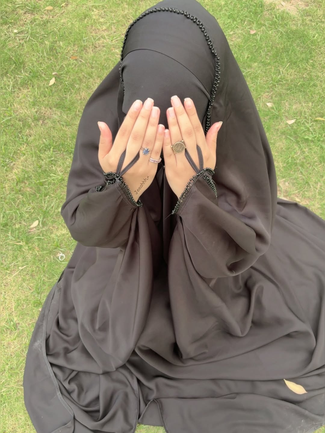 Premium Kaftan Style Irani Chadar With Lace Work